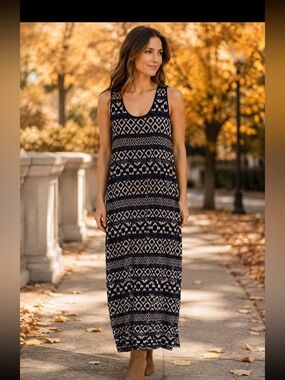 Thyme Black and White Patterned Scoop Neck Tank